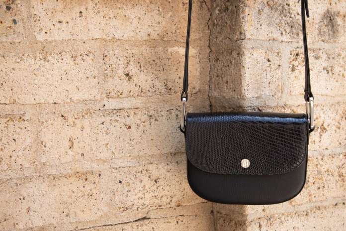 Glazed Black Lizard Cross Body: an elegant, hands-free capsule piece