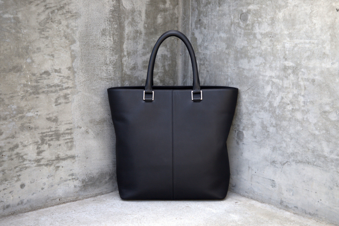 Virgil James Classic Tote - timeless style meets luxurious minimalism